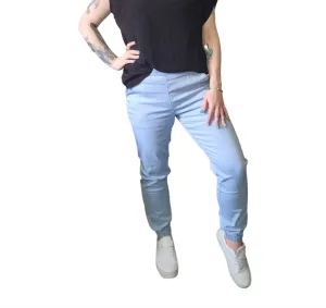 💙 NOELLE Light Blue Mid Rise Stretch loose Jeans