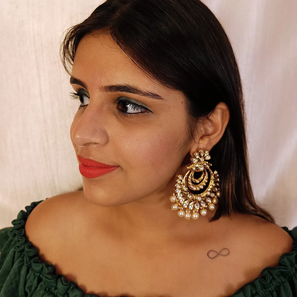 Gold Plated Beautifully Royal Kundan Beaded Earrings (E354)