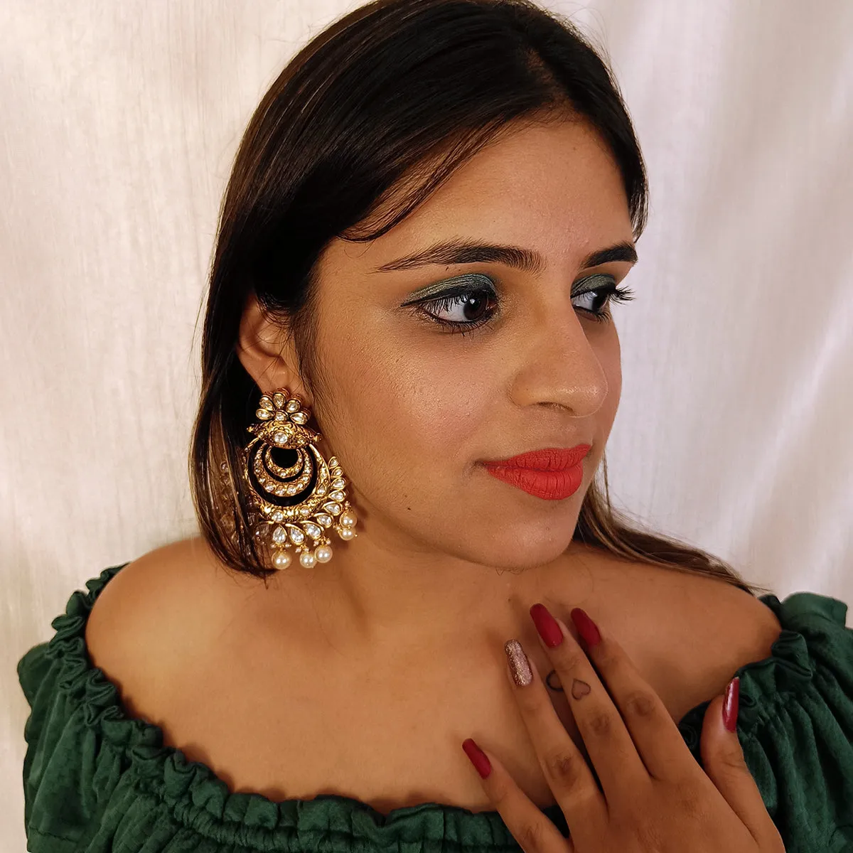 Gold Plated Beautifully Royal Kundan Beaded Earrings (E354)