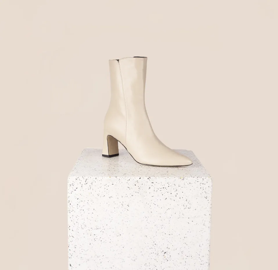 Livorno- Oat Leather